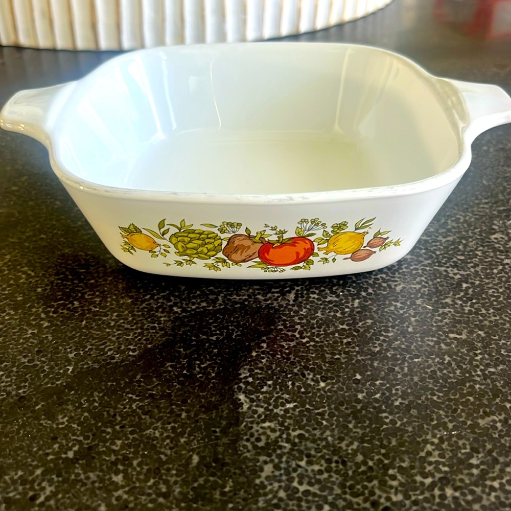 Vintage retro CorningWare Spice of Life     1 3/4 cup dish with handles
